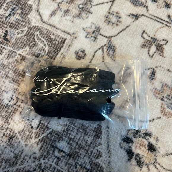 Vintage Havana Low Top Sneaker - Picture 9 of 14